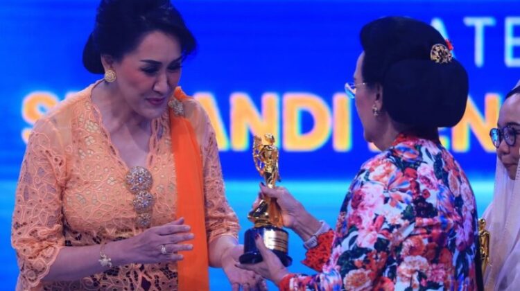 Giwo Rubianto dan Amanah Pengabdian Sosial