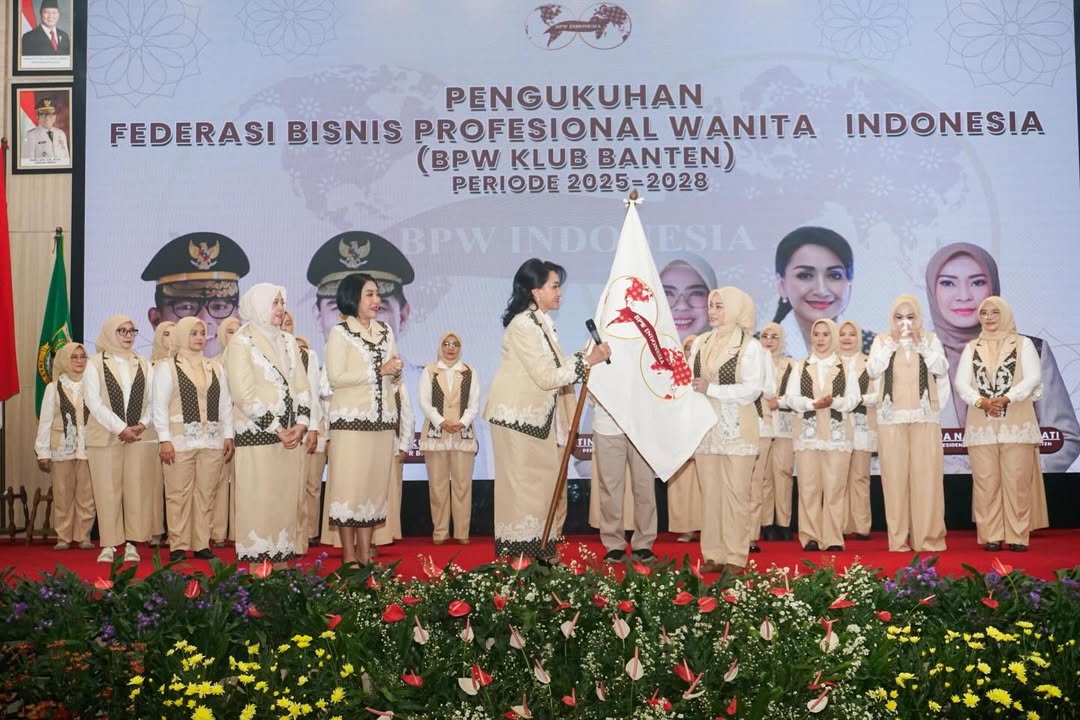 Lebih dari Seremoni: Visi Strategis Dr. Giwo Rubianto untuk Perempuan Banten