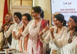 Menggandeng Tangan, Mengukir Masa Depan: Esensi Kolaborasi Perempuan untuk Indonesia Inklusif