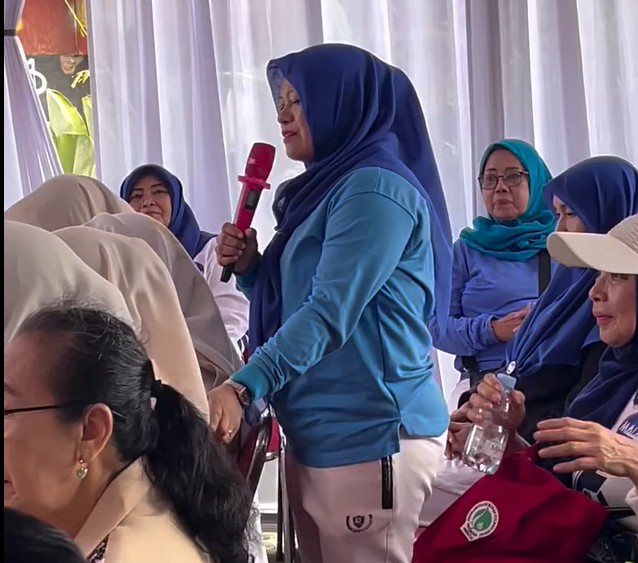 Peserta mengajukan pertanyaan seputar kesehatan payudara